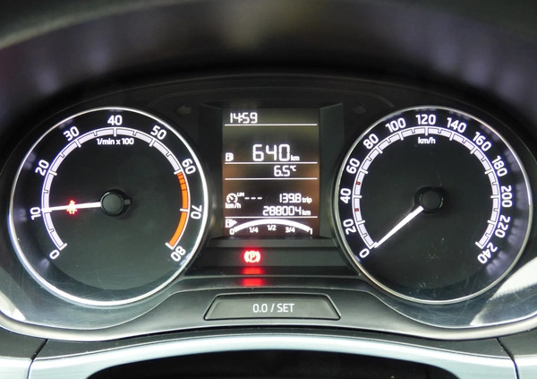 Skoda Fabia cena 29900 przebieg: 288004, rok produkcji 2018 z Tarczyn małe 631